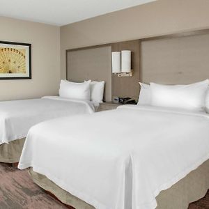 One-Bedroom Suite Two Double Beds Non-Smoking